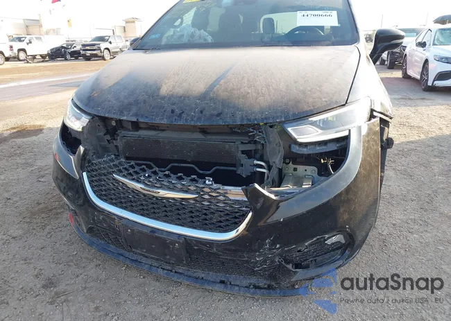 2C4RC1BGXSR541709: 44700666