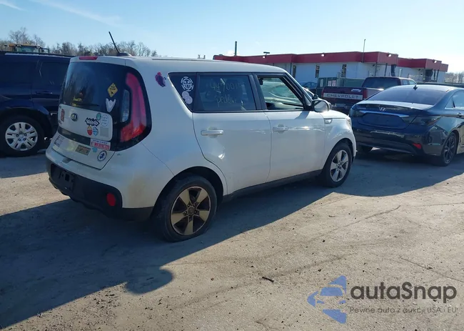 KNDJN2A25J7571431: 44700155