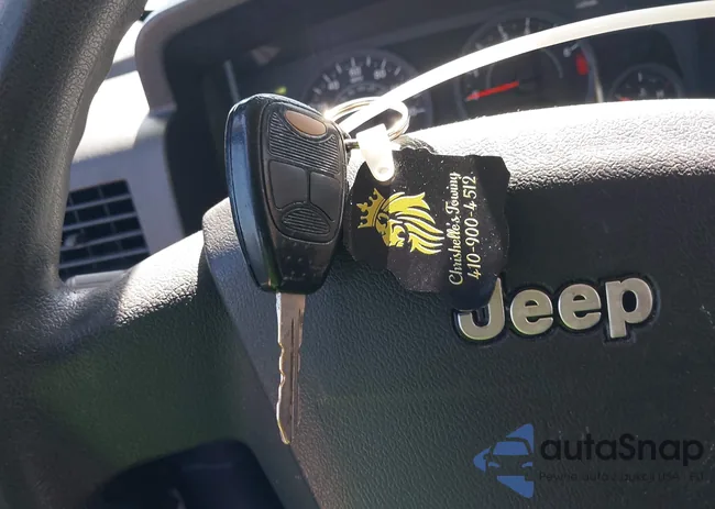 1J8FT28W58D711695: 44702394