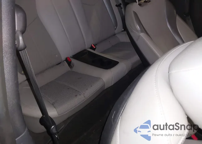 KMHTC6AD5CU061202: 44703179