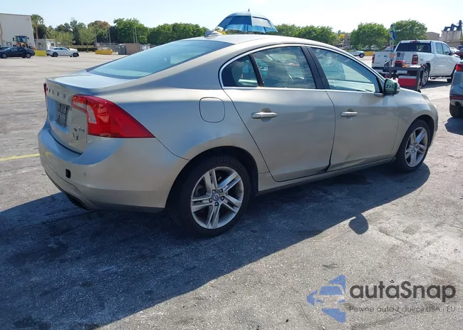 YV140MFD2F1318850: 44703951