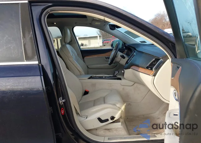 YV4A22PLXG1014466: 44705174