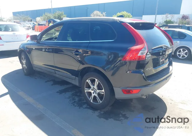 YV4902DZ3B2186777: 44706082