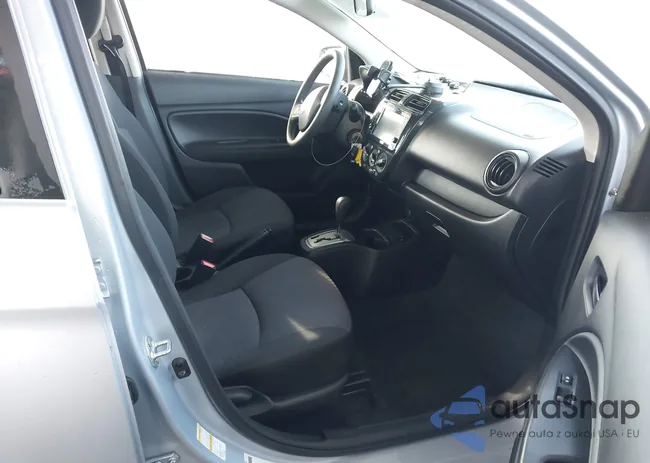 ML32A3HJ9JH001433: 44706151