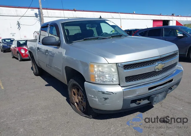 3GCRKSE36AG261775: 44708680