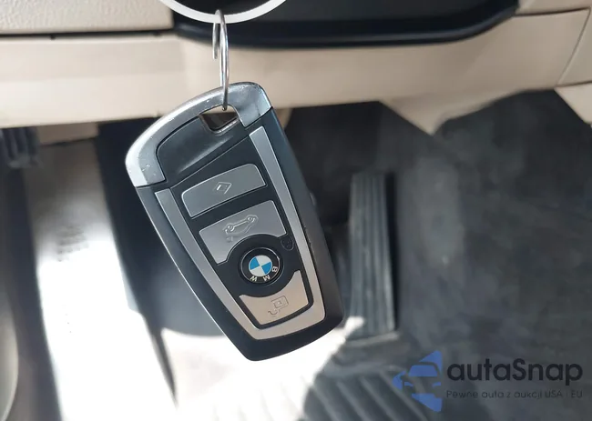 WBAKC8C57BC433612: 44708234