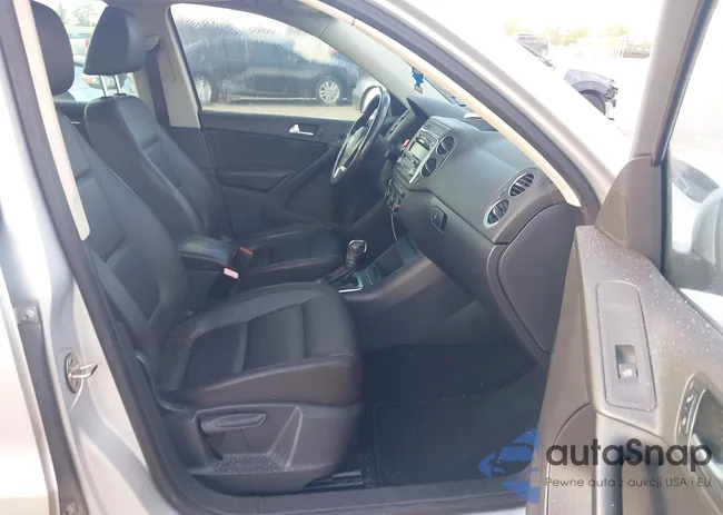 WVGAV3AX9EW512326: 44709635