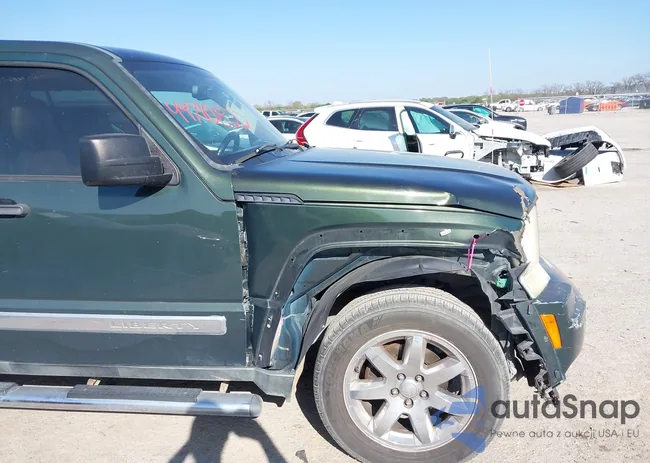 1C4PJLCK1CW107182: 44710822