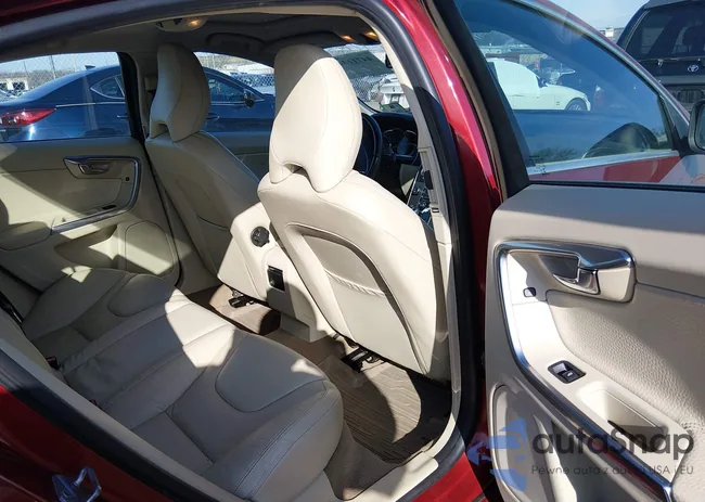 YV1612FH4E1293929: 44711341