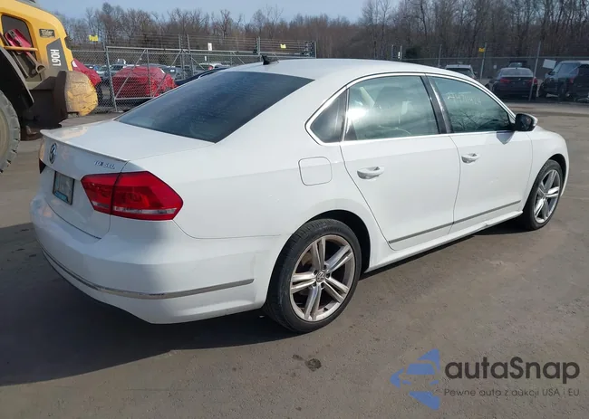 1VWCN7A31EC071517: 44711424