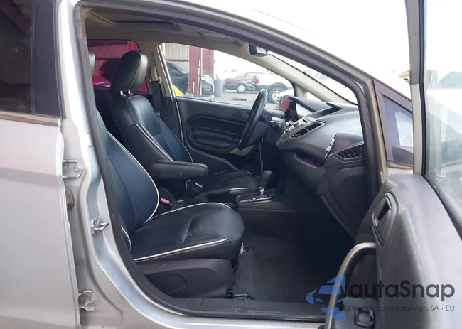 3FADP4FJ0CM135099: 44711526