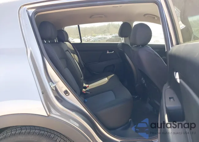 KNDPB3AC8G7832500: 44713610