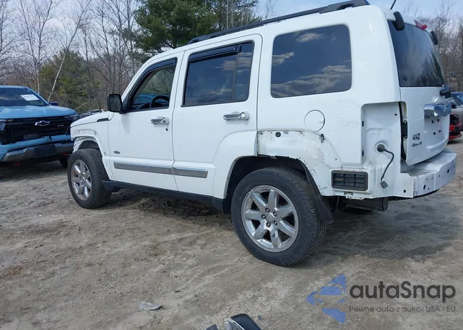 1C4PJMAK7CW202757: 44713067