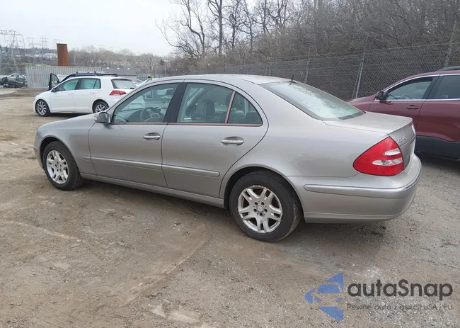 WDBUF65J03A183742: 44713870