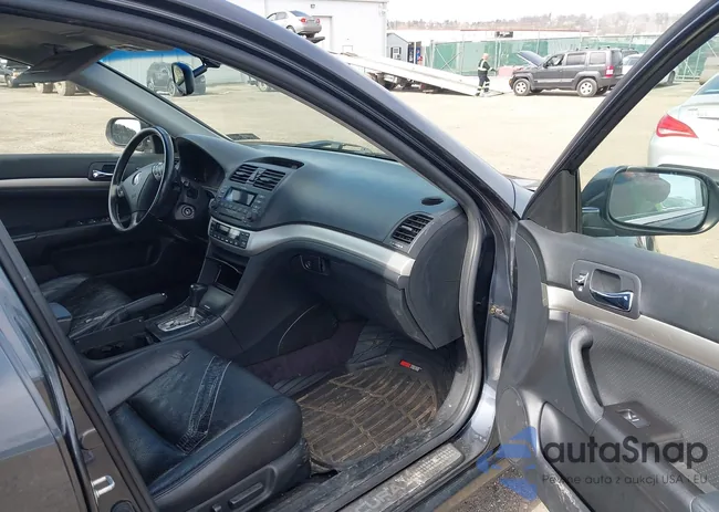 JH4CL96875C027450: 44715837