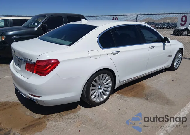 WBAKB8C50CC964431: 44715236