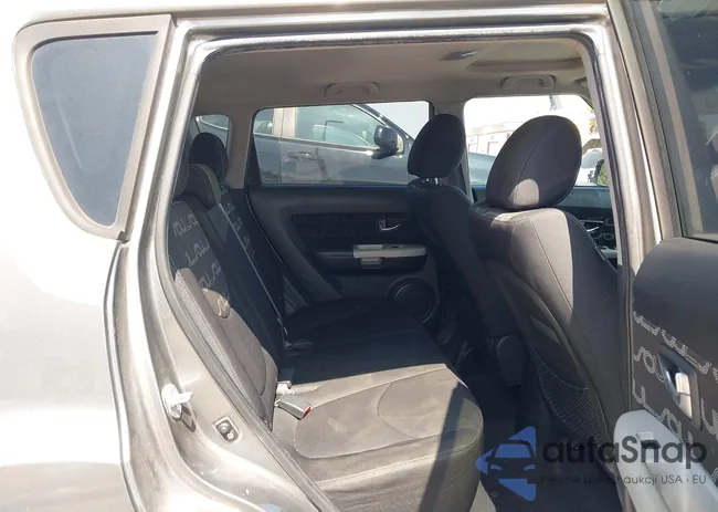 KNDJT2A68C7372398: 44722450