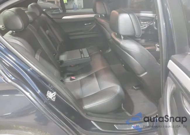 WBAKP9C57ED693033: 44723164