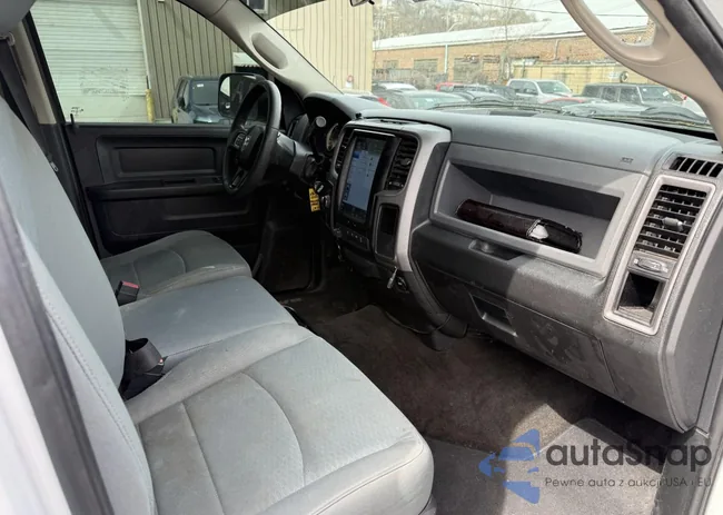 3C6UR5CL6HG726907: 44723195