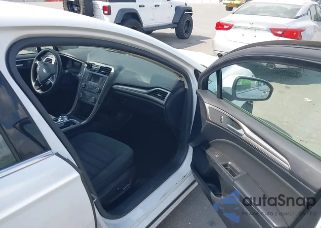 3FA6P0H71JR194746: 44728053