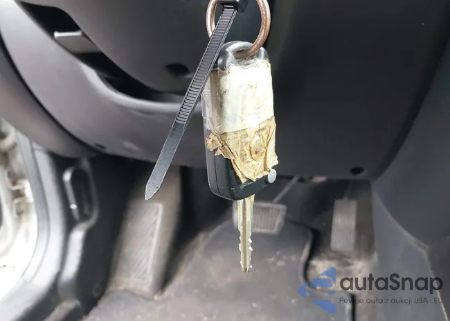 KNDJT2A27B7315072: 44735932