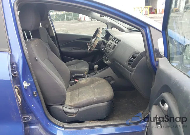 KNADN5A33E6406221: 44738341