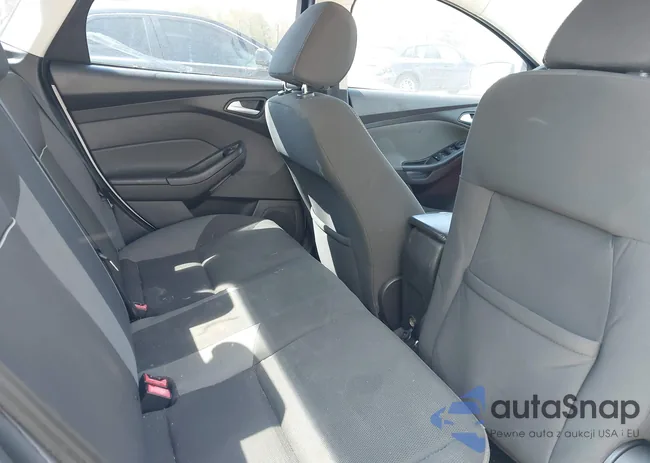 1FADP3F28DL247204: 44738538