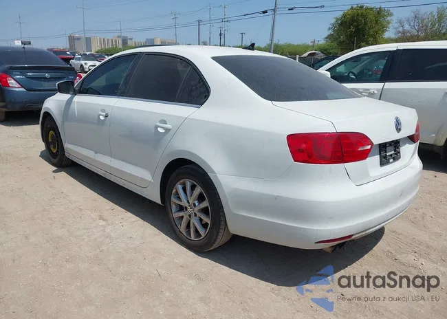 3VWD07AJ1EM413600: 45949786