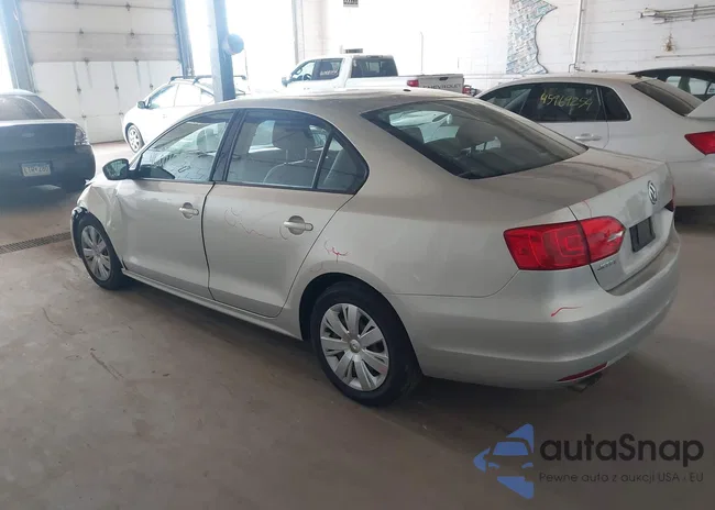 3VW2K7AJ8CM329806: 46001082