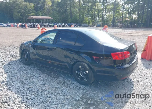 3VW2K7AJ2EM331179: 46052365
