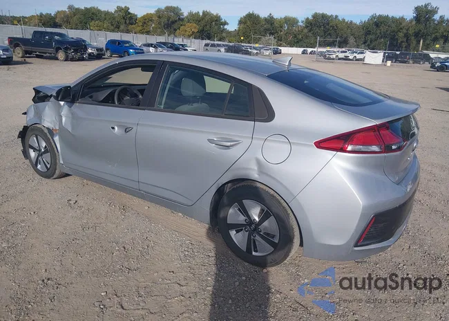 KMHC65LC1MU249724: 46153857