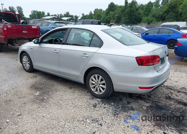 3VW637AJ3DM308815: 45661641