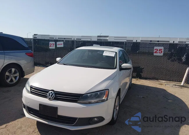 3VW3L7AJ5BM131314: 45750914