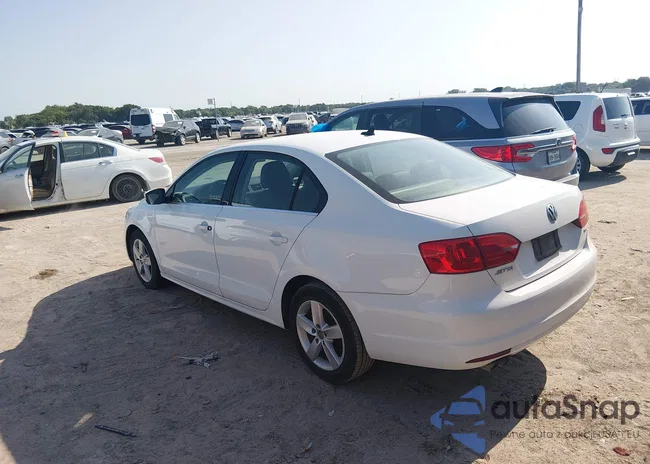 3VW3L7AJ5BM131314: 45750914