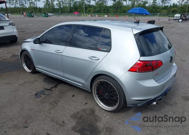 3VW447AU8HM072568: 45822865