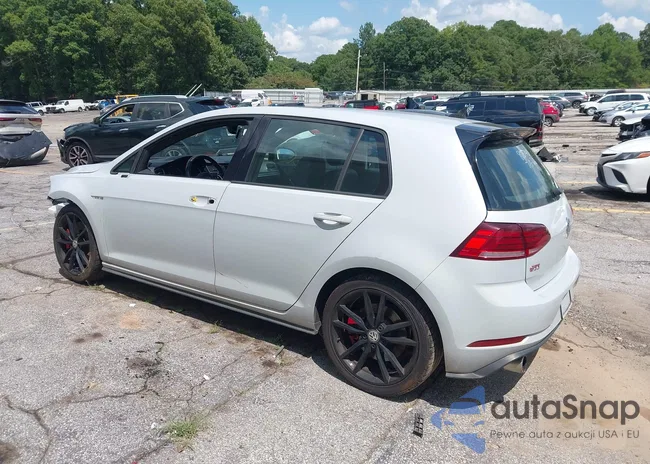 3VW5T7AU3MM011677: 45867632