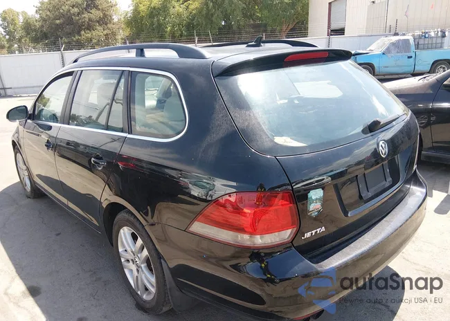 3VWPL7AJ8CM686275: 45878674