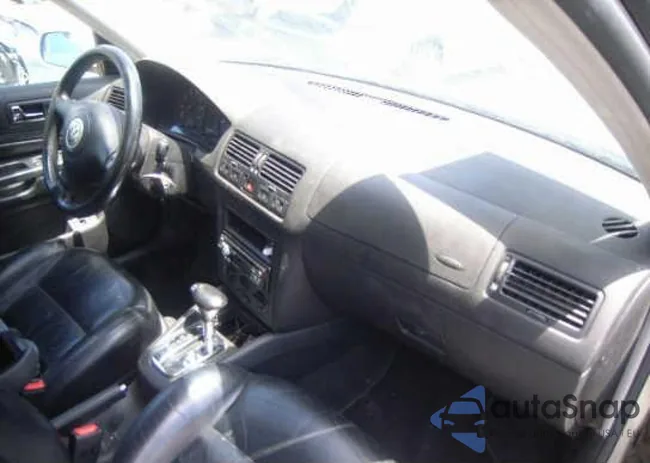 3VWSG29MX1M030768: 8471187