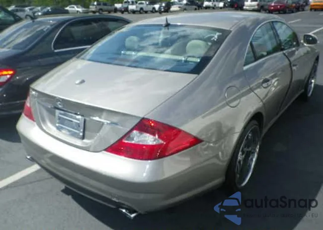 WDDDJ75XX6A072961: 9637189