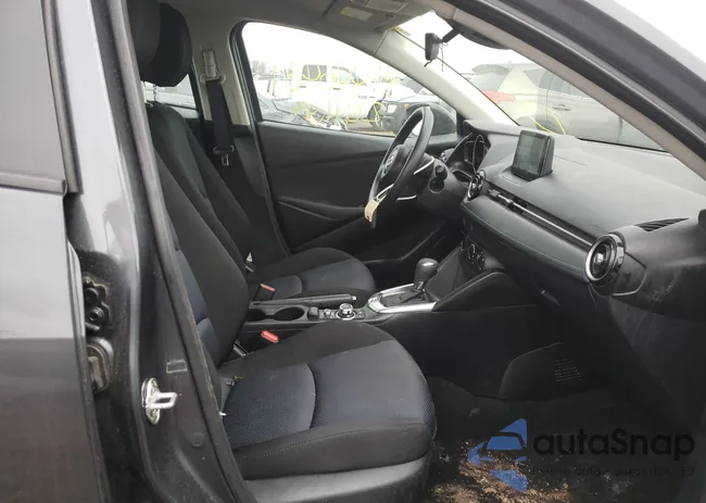 3MYDLBYV5KY501643: 37446461