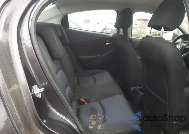 3MYDLBYV5KY501643: 51009355