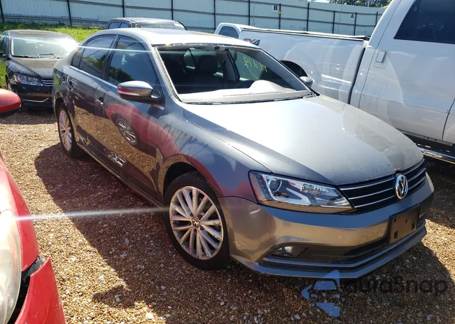 3VWL17AJ5GM205618: 58204861