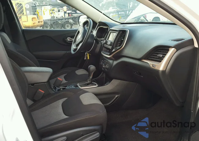 1C4PJLAB4HW559220: 43775598