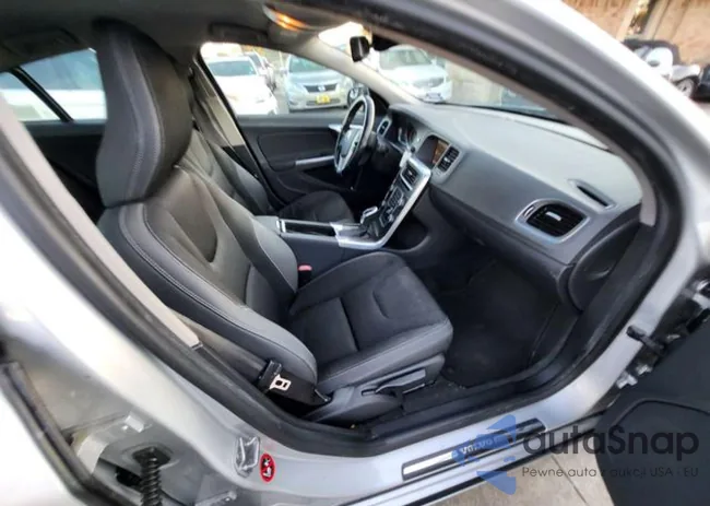 YV1612FS5E2296652: 61786482