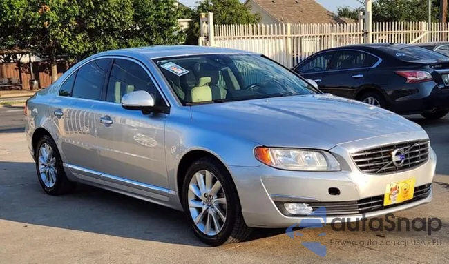 YV140MAK4F1186292: 62943812