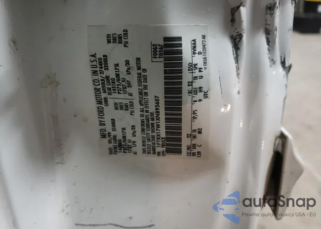 1FTRX17W1XNB95607: 82152955