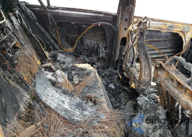 KNDPN3AC8H7261793: 52195213