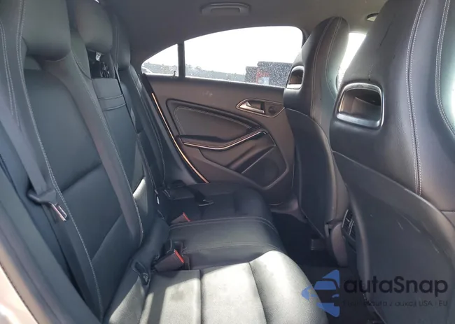 WDDSJ4EB0HN449187: 44298853