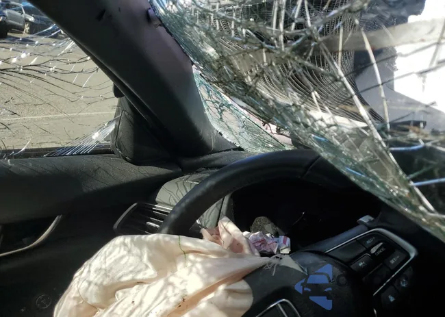 1HGCV3F26NA027103: 42722983