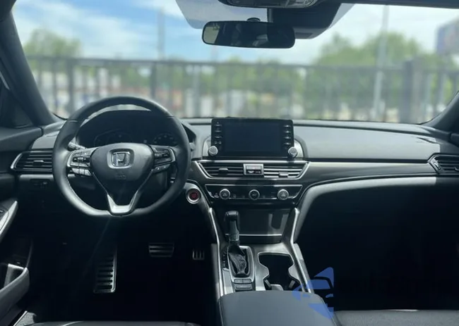 1HGCV1F32MA046985: 51745812